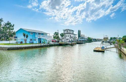 Hudson Beach Estates Apartment | Less Than 1 Mi to Beach Hudson Apt with Fishing Dock Access