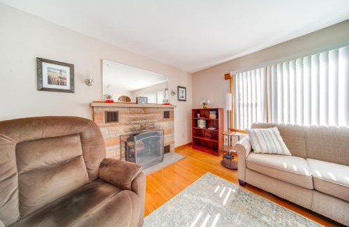 Ashtabula House | Less Than 1 Mi to Lake Erie Ashtabula Hideaway!