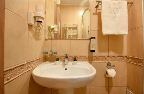 Predeal Apartment | LET'S SKI - Wild & Free Ideal Room with View