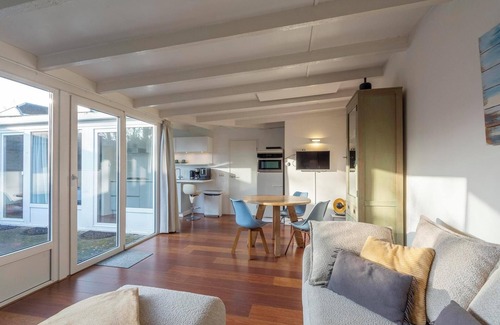 Sint Maartenszee House | Leuke, Moderne Vakantiebungalow Voor 2 Personen op Park Duinland in Sint Maartenszee!