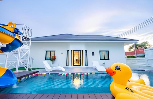 Bang Sare Villa | Level Flow pool villa Pattaya