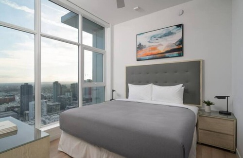Downtown Los Angeles Hotel | Level South Hill- A Rare Find In DTLA. Three Bedroom Sky Suite