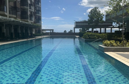 Pasay Condo | Levi & Moon's Manila Bay