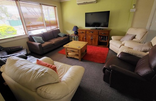 Munno Para House | Lg Comfy Family home on Illalong-Self Checkin-WiFi