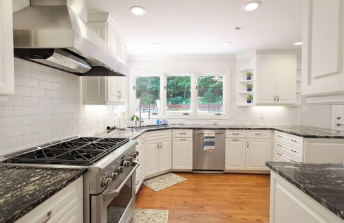 North Garrett Road House | Lg Pool House w/Hot Tub Central to RTP*Pool Open*
