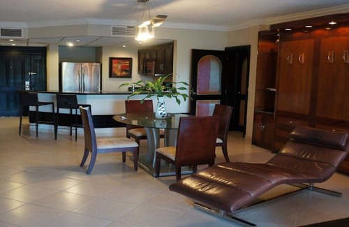 Los Brazos House | LHVC- Chairman's Circle Presidential 2 Bed -LOWEST ALL INCLUSIVE-VIP Gold Bands