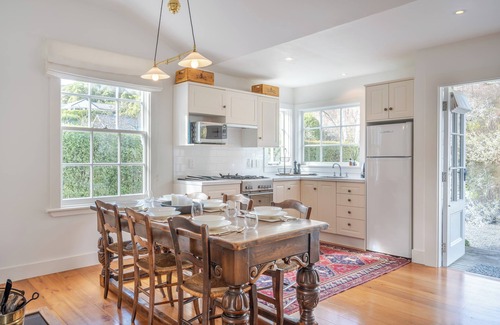 Akaroa House | Libeau Cottage - Akaroa Holiday Home