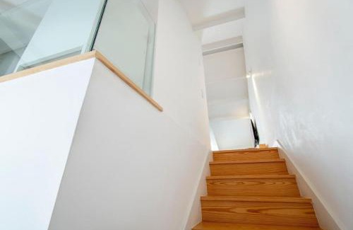 Sao Jose Apartment | Liberdade Stylish Attic Apt with AC and City View