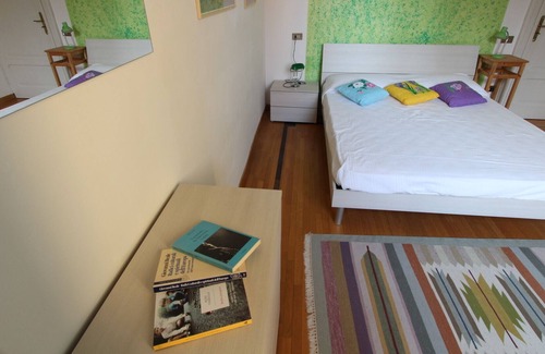 Foligno Apartment | "Liberty House" - Double - "Green Mint" Room