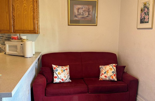 Arnot Apartment | Liberty Nest IInCharming 1-bedroom apartment in Beautiful Liberty with WiFi