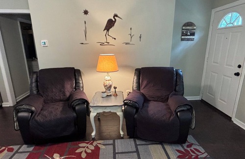 Dutton House | Liberty Oaks Landing ~ Charming Riverside Cottage