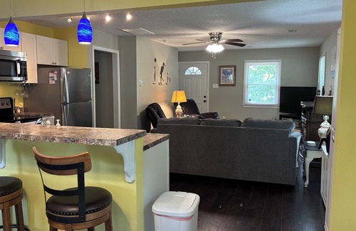Dutton House | Liberty Oaks Landing ~ Charming Riverside Cottage