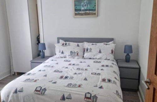 Largs Apartment | Lido Bay nGround Floor Apartment nClose to Beach Front