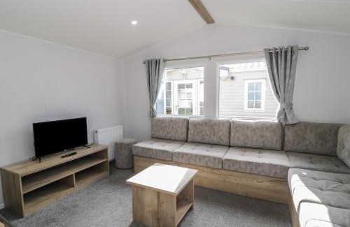 Prestatyn House | Lido Silver Plus 111