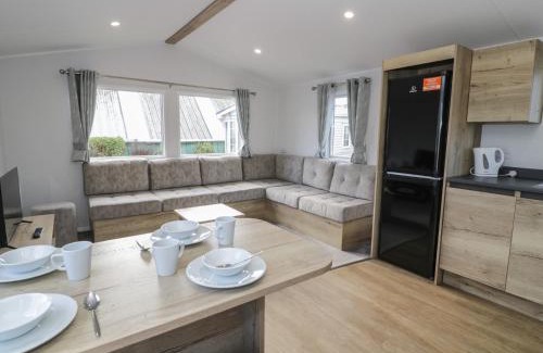 Prestatyn House | Lido Silver Plus 111