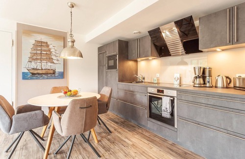 Prora Apartment | Liebevoll & Hochwertig Eingerichtetes Apartment mit Tollem Balkon zur Meerseite