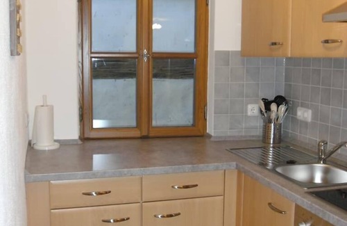 Neualbenreuth Apartment | Liebevoll eingerichtete FeWo mit voll ausgestatteter Küche