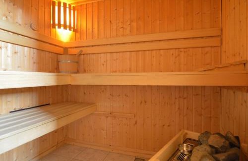 Waimes House | Liege Cottage with Sauna