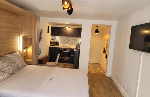 Cahors Apartment | Lieu unique cœur de ville avec terrasse et jacuzzi