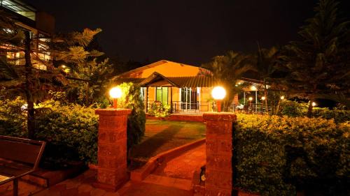Mahabaleshwar Villa | Lifeline Villas - Marvel Valley View 5Bhk With Private Pool,Surrounded by strawberry farms