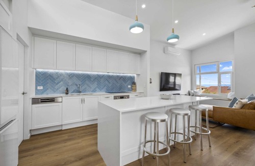 Woolgoolga House | Lifestyle, Walk to Beach, Pet-Friendly and Ocean V