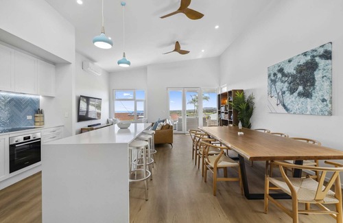 Woolgoolga House | Lifestyle, Walk to Beach, Pet-Friendly and Ocean V
