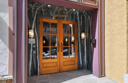 Vail House | Lift House Lodge, Downtown Lionshead Remodeled Studio Condo