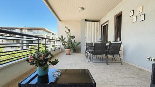 Montesilvano Apartment | Light Blue House