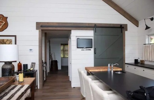 Santeetlah House | Light-filled custom Lake Front Home! GREAT FALL DATES AVAILABLE!