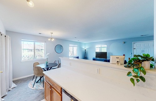 Englewood Condo | Light-filled suburban condo with balcony, near downtown & light rail
