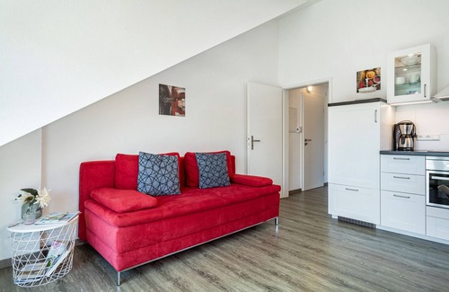 Waggershausen Apartment | Light-Flooded Apartment “Haus Sohl 1” close to Centre and Lake Constance