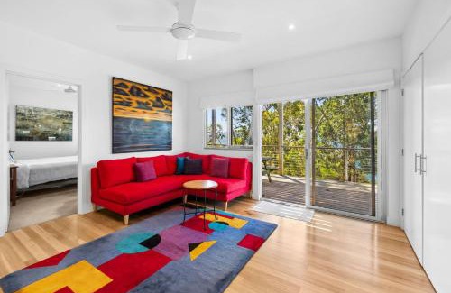 Lorne House | Light House