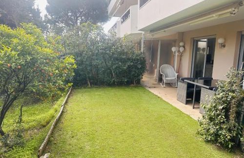 Cannes Apartment | Light modern Studio with Garden terrace shared pool - 2294