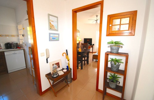 Sao Martinho do Porto House | Lighthouse - 3 story holiday home with shared tennis court and sea views