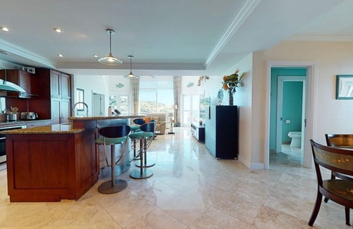 Oyster Pond Condo | ⛱️LightHouse by IRE Vacations - Beautiful 2 Bdr Condo overlooking the Ocean