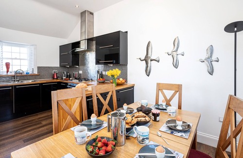 Barrow-in-Furness Cottage | Lighthouse Cottage