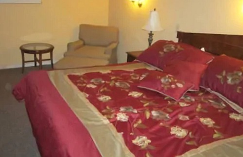 London Hotel | Lighthouse Inn Motel