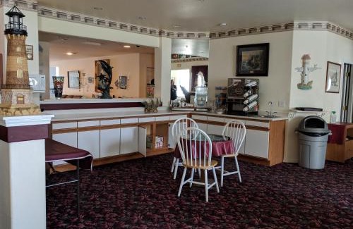 Crescent City Hotel | Lighthouse Inn