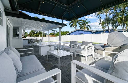 Lighthouse Point House | Lighthouse Point Escape - 3 Bedroom Home w/Private Pool, HotTub & Covered Patio