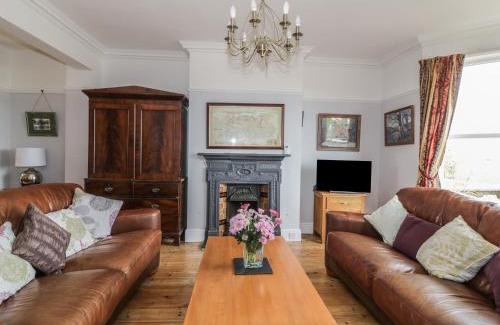 Gorleston-on-Sea House | Lighthouse View