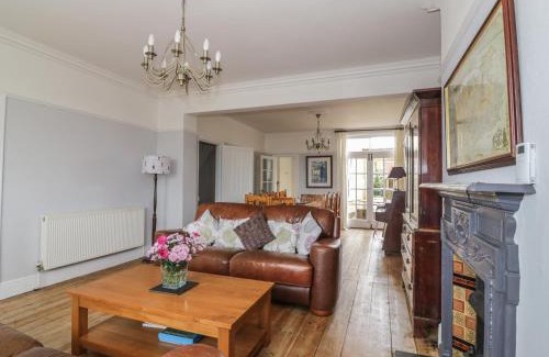 Gorleston-on-Sea House | Lighthouse View