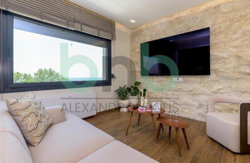 Alexandroupoli Apartment | Lighthouse View Luxury