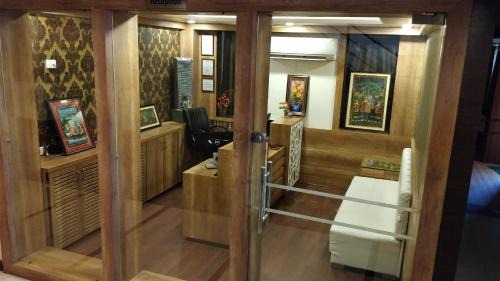 Bundi Hotel | Lijoy Hotel & Restra