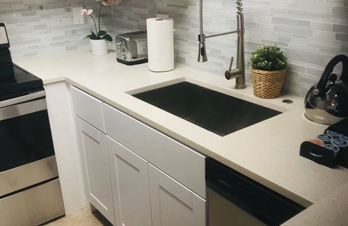 Far North Dallas Condo | Like home! Fully Furnished, Professional Condo!