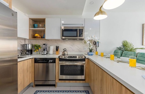 Oranjestad Condo | Like under the sea, where. Darling, life is better!