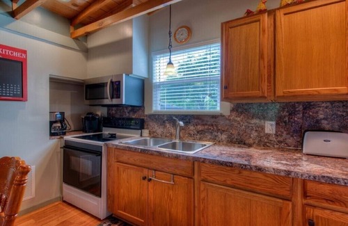 Marble Falls House | Lil Granny's Lake House - 750 square feet home in a quiet subdivision on Lake LBJ