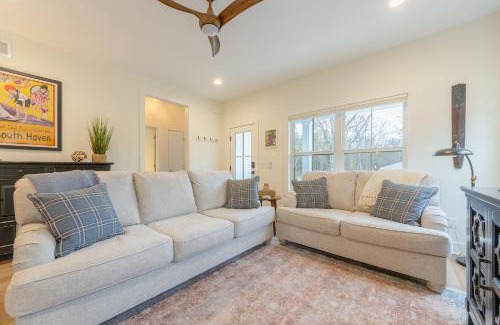 South Haven House | Lilac Cottage-Private getaway close to beach