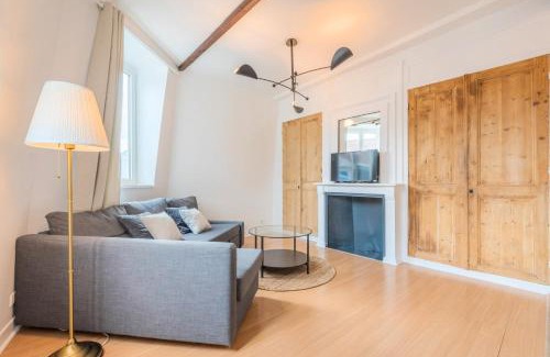 Saint-Maurice Pellevoisin Apartment | Lille St Maurice- 7min from train !