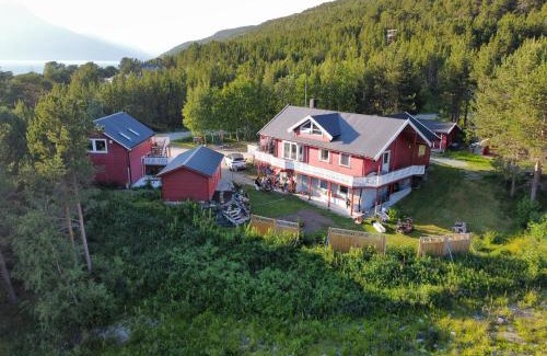 Skibotn Apartment | Lillian's gjestehus, Skibotn