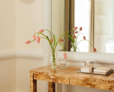 Hyeres City Centre Hotel | LILOU